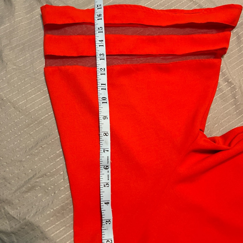Coral Red Flowy V-Neck Women's Size XL Blouse Top 3/4 Bell Sleeves - Picture 9 of 11